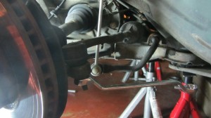 Volvo_replace_inner_outer_tie_rod_