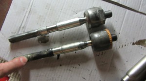 Volvo_replace_inner_outer_tie_rod_9